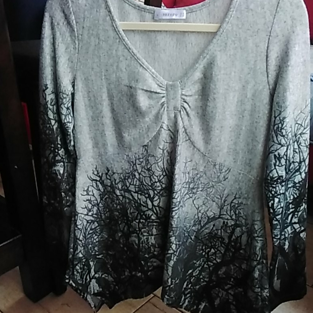 Ladies, long sleeve, handkerchief hem shirt